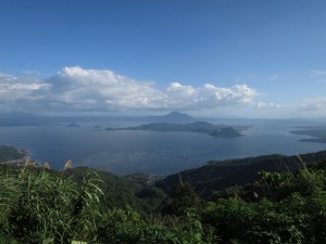 Pogled na jezero Taal in Vulkanski otok s Tagaytaya